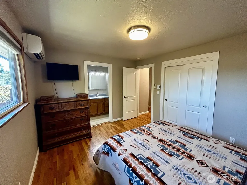 1105 S I Street Port Angeles WA 98363