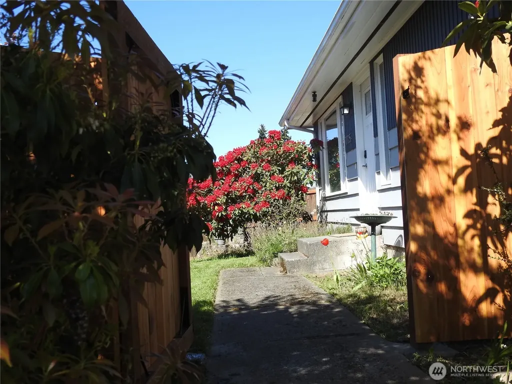 1105 S I Street Port Angeles WA 98363