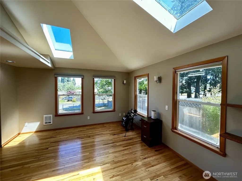 1105 S I Street Port Angeles WA 98363