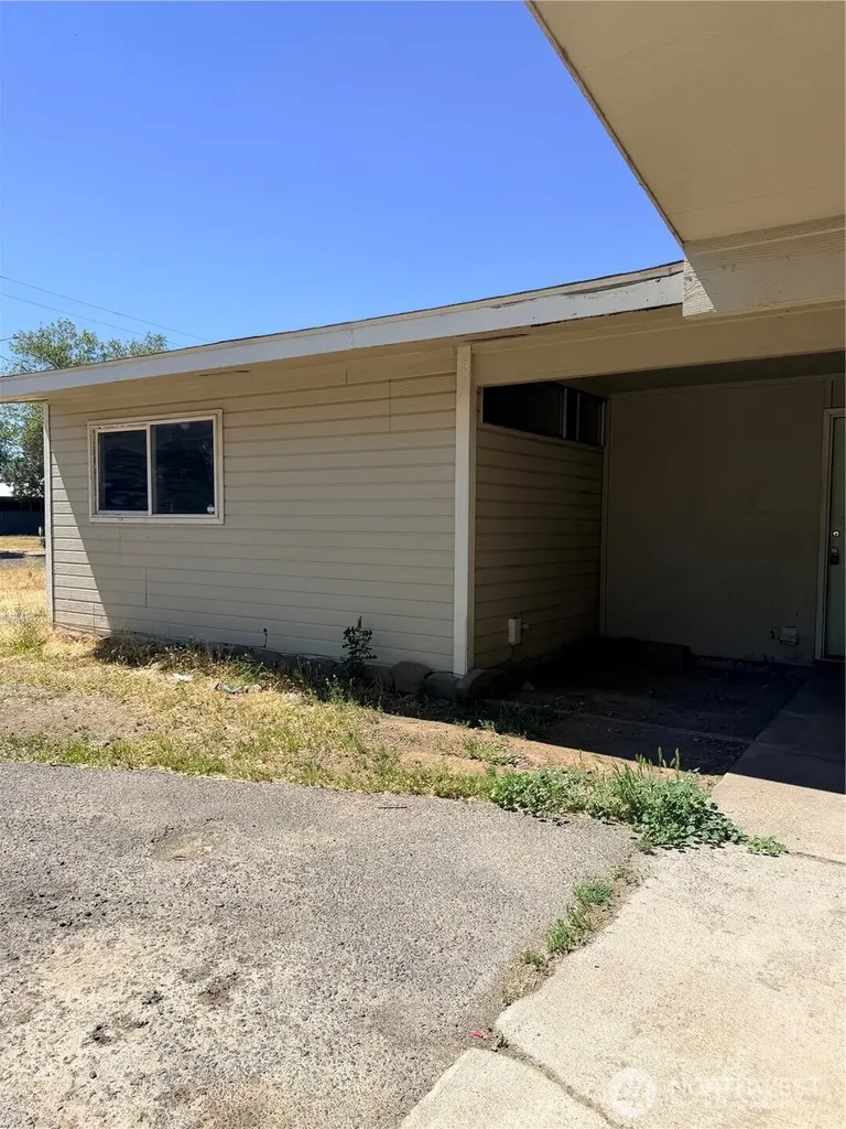 214 Carswell Drive Moses Lake WA 98837
