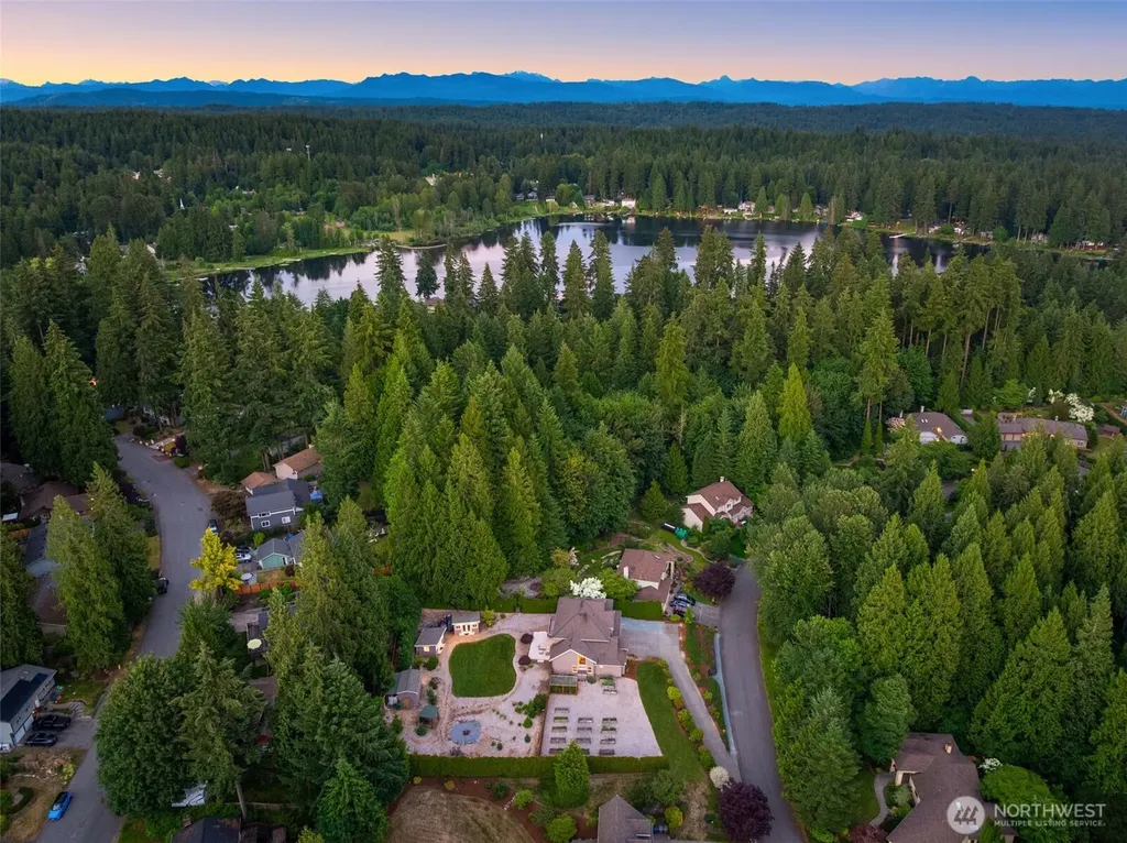 17048 183rd Place NE Woodinville WA 98072