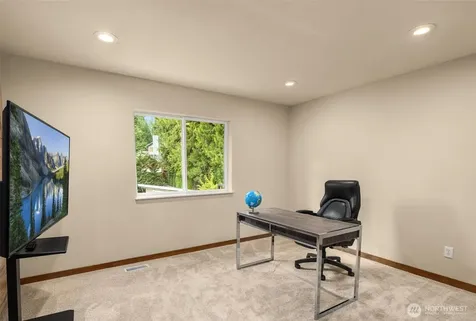 17048 183rd Place NE Woodinville WA 98072