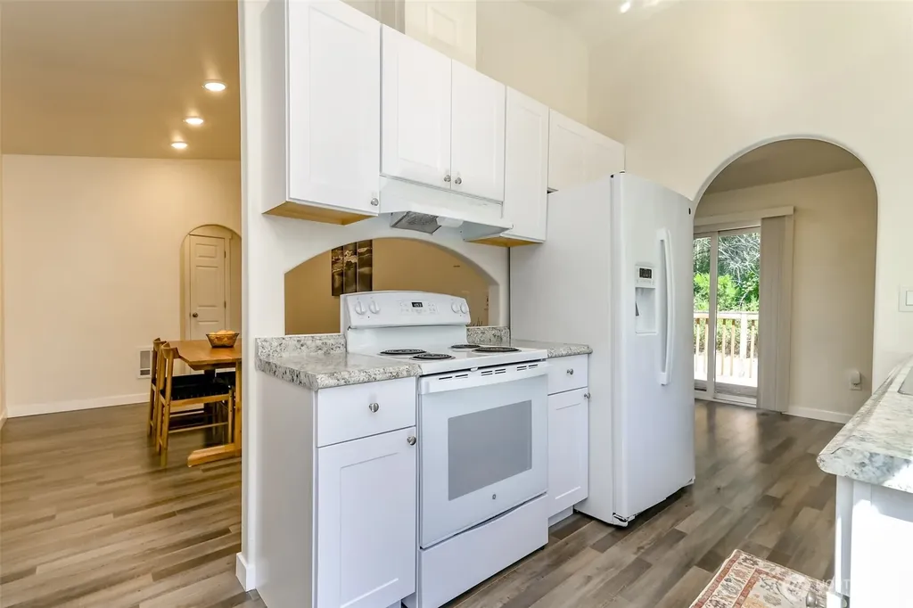 19105 17th St SW Lakebay WA 98349