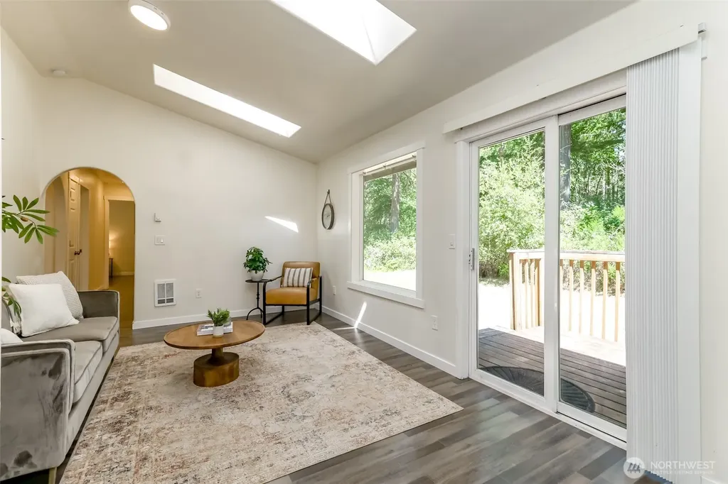 19105 17th St SW Lakebay WA 98349