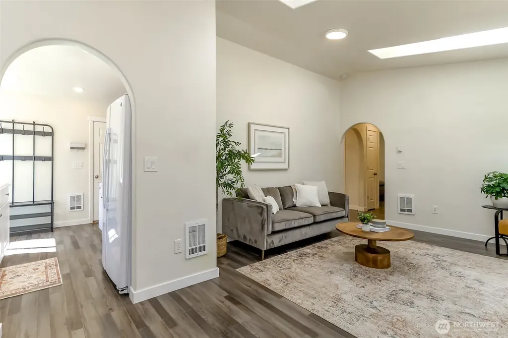 19105 17th St SW Lakebay WA 98349