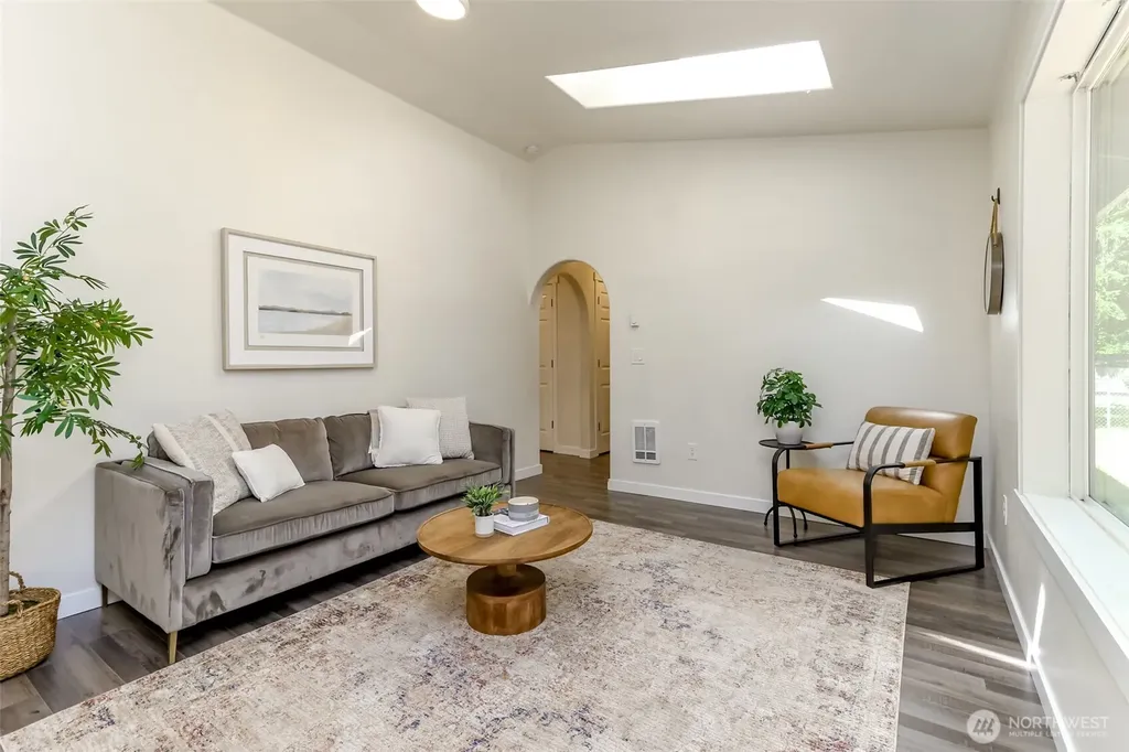 19105 17th St SW Lakebay WA 98349
