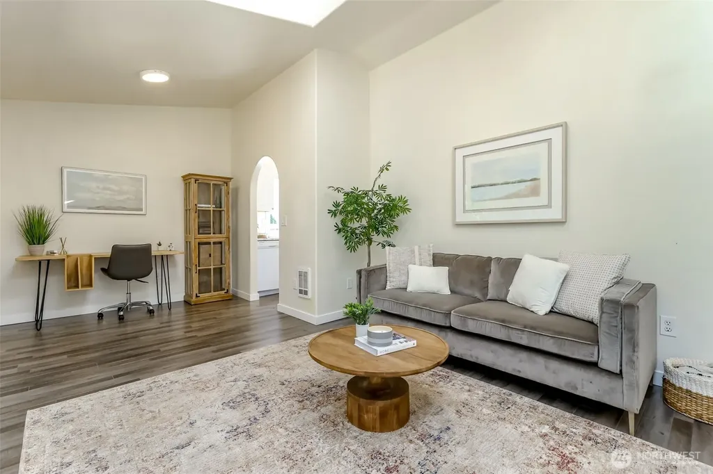 19105 17th St SW Lakebay WA 98349