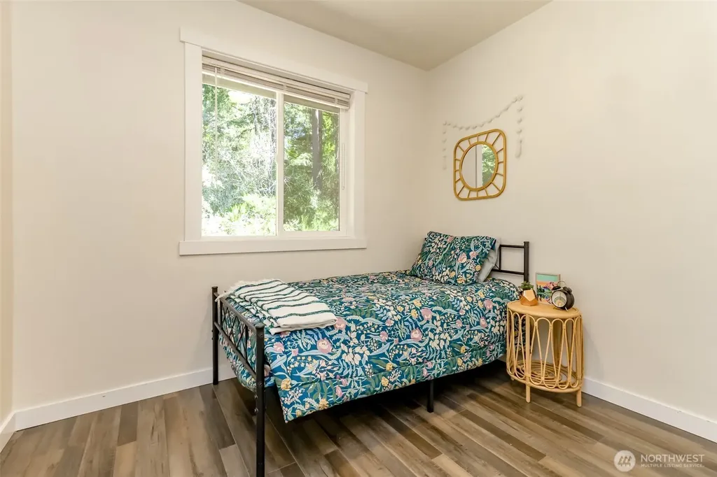19105 17th St SW Lakebay WA 98349