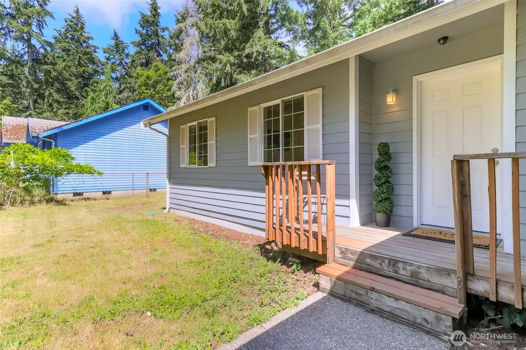 19105 17th St SW Lakebay WA 98349