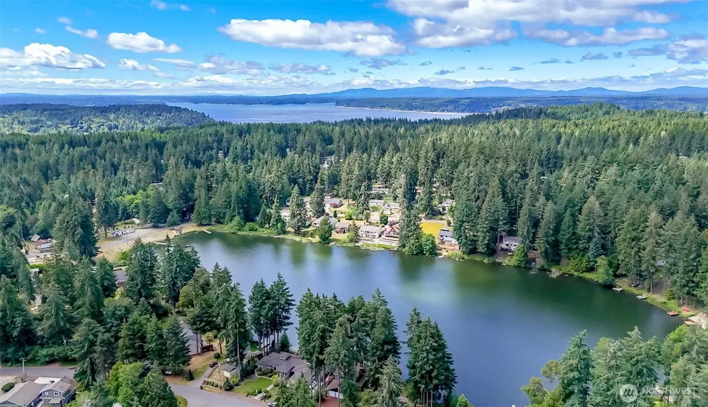 19105 17th St SW Lakebay WA 98349