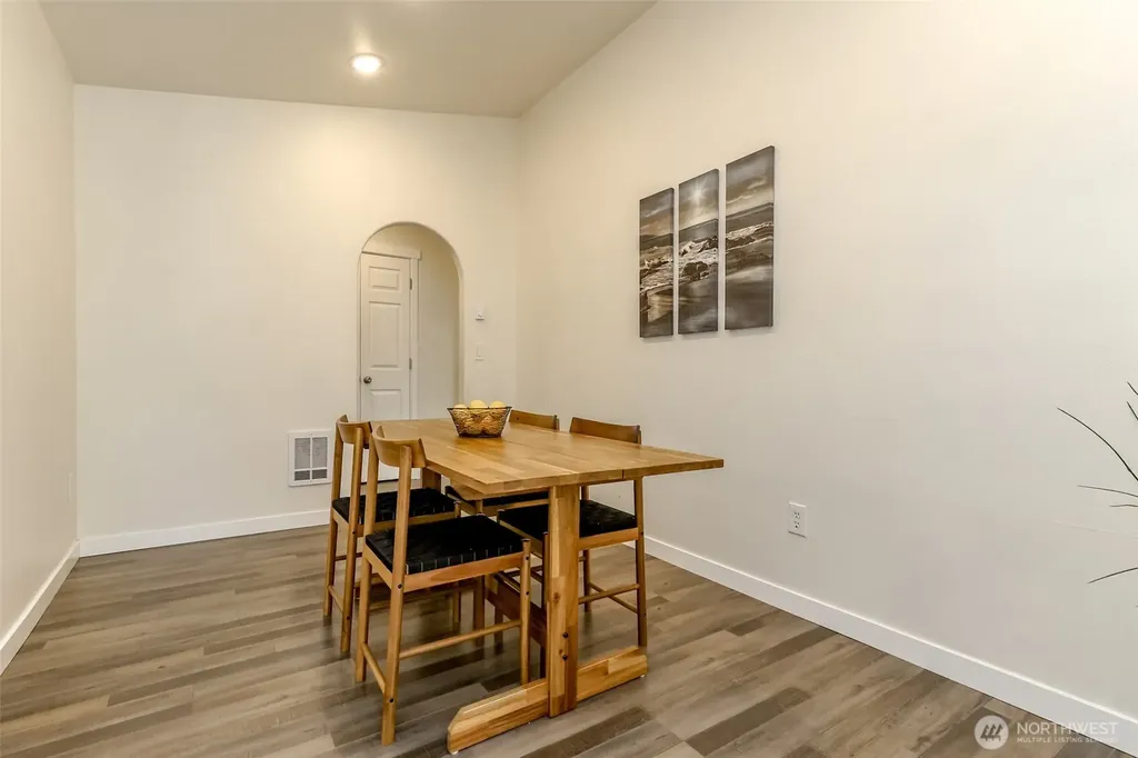 19105 17th St SW Lakebay WA 98349