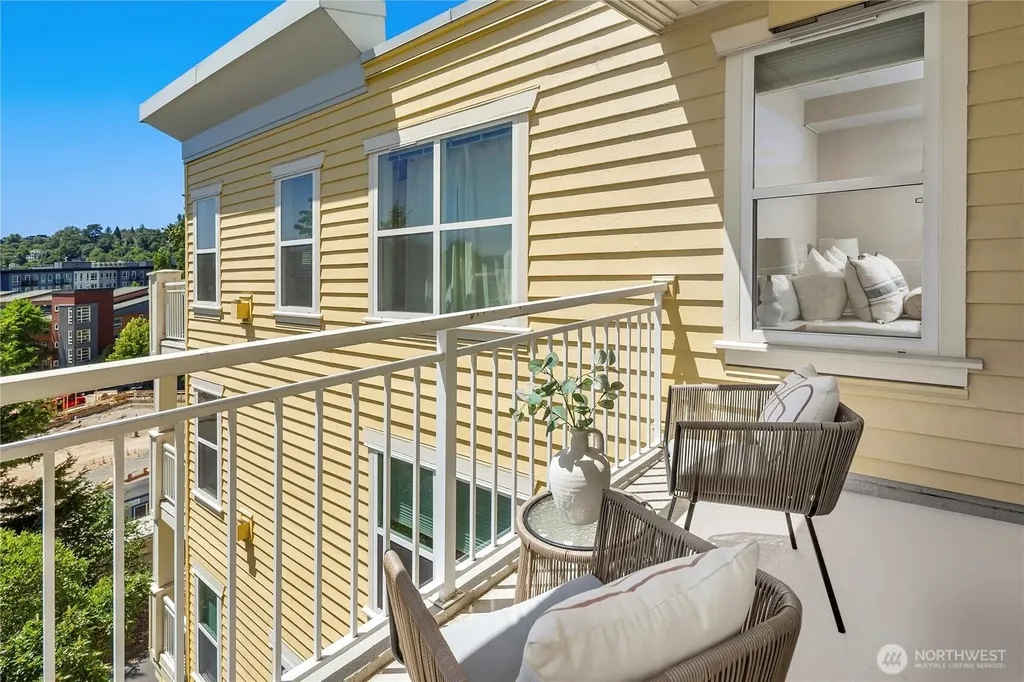 2901 NE Blakeley Street Seattle WA 98105