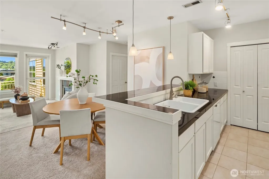 2901 NE Blakeley Street Seattle WA 98105