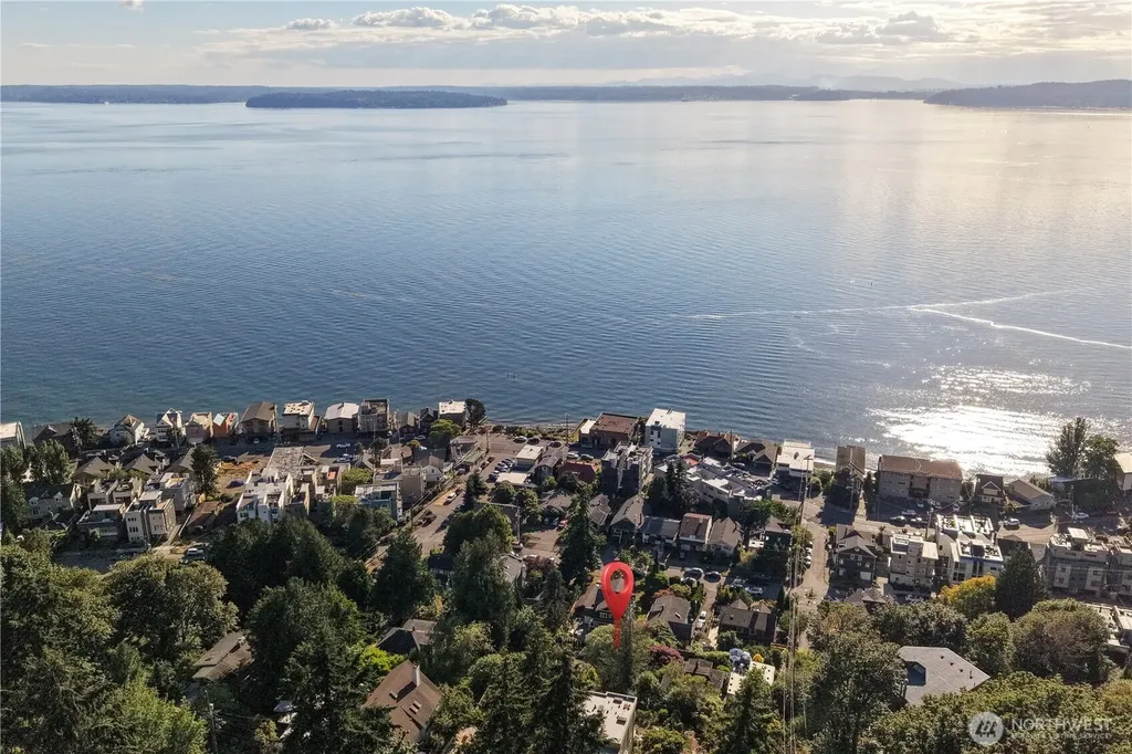 0 58th Place SW Seattle WA 98116