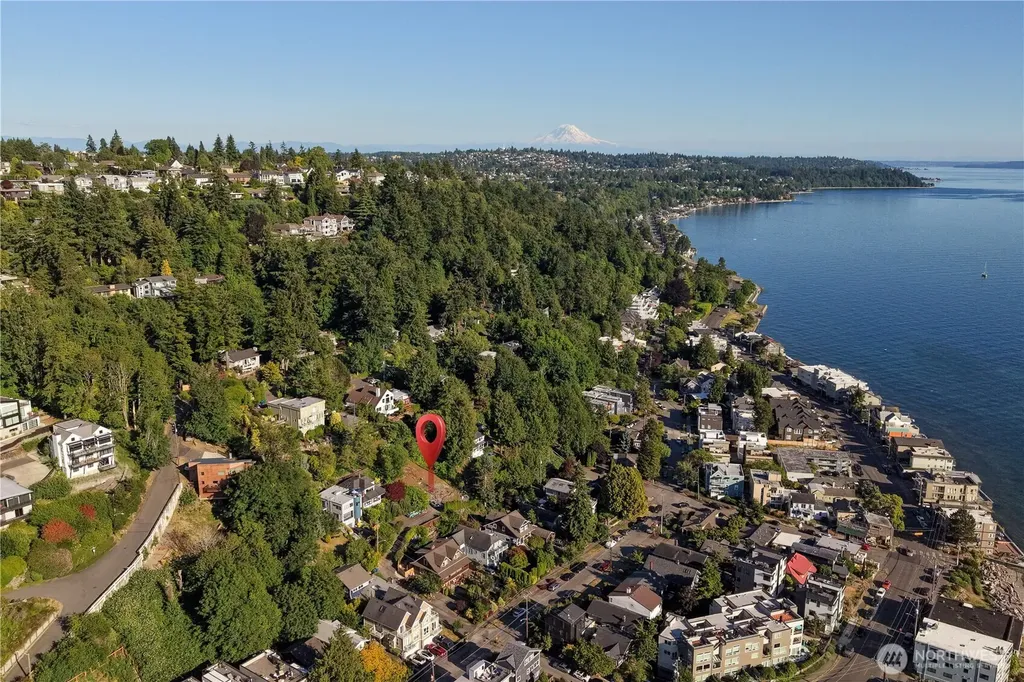 0 58th Place SW Seattle WA 98116