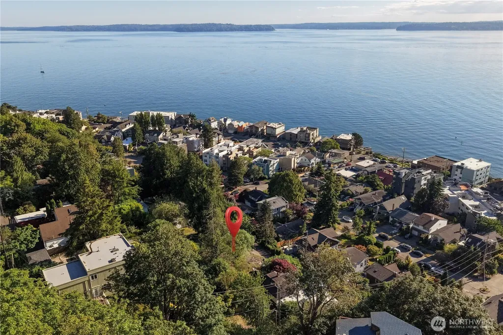0 58th Place SW Seattle WA 98116