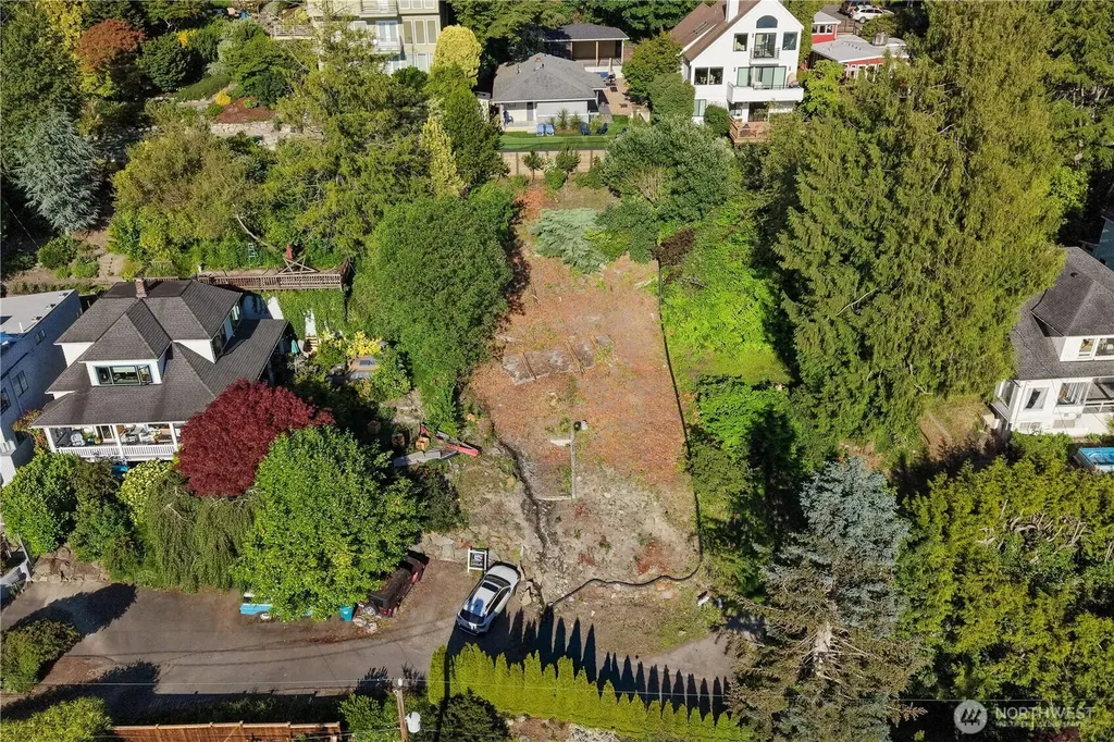 0 58th Place SW Seattle WA 98116