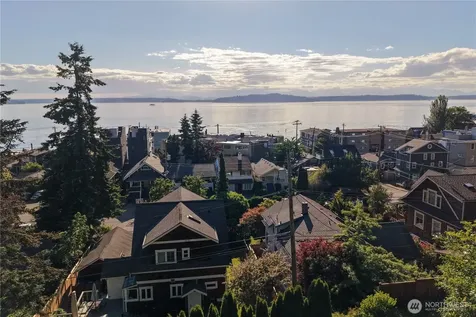 0 58th Place SW Seattle WA 98116