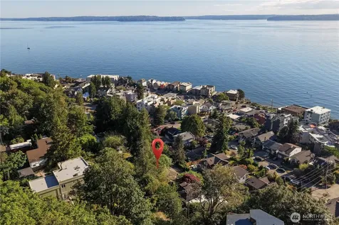 0 58th Place SW Seattle WA 98116