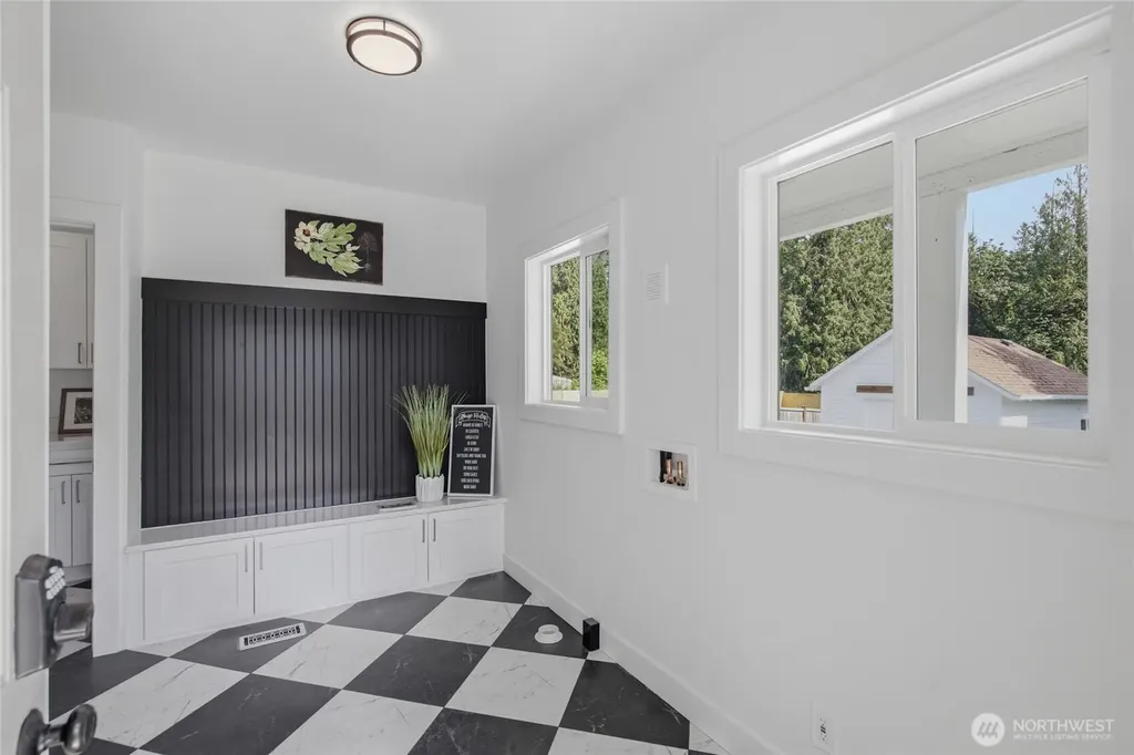 11822 24th Street E Edgewood WA 98372