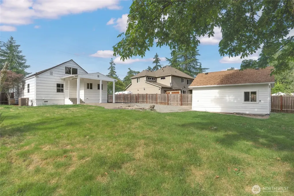 11822 24th Street E Edgewood WA 98372