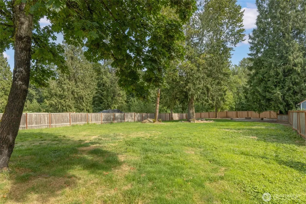 11822 24th Street E Edgewood WA 98372