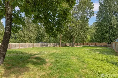 11822 24th Street E Edgewood WA 98372