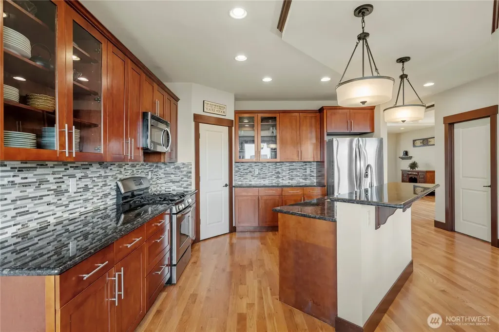 6916 37th Place NE Marysville WA 98270