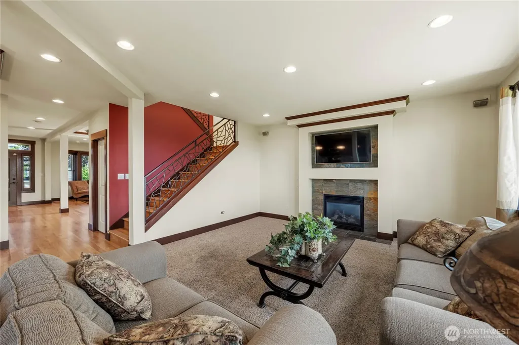6916 37th Place NE Marysville WA 98270