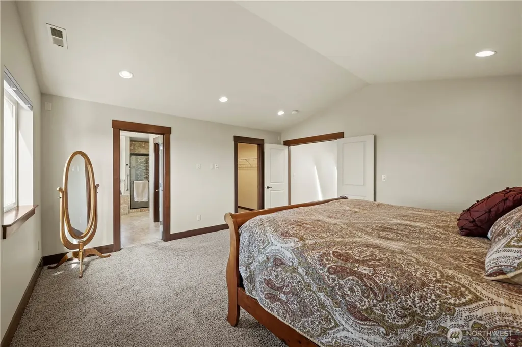 6916 37th Place NE Marysville WA 98270