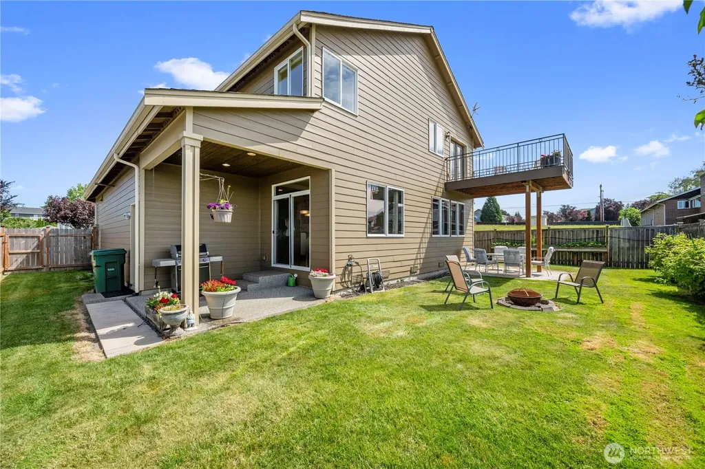 6916 37th Place NE Marysville WA 98270