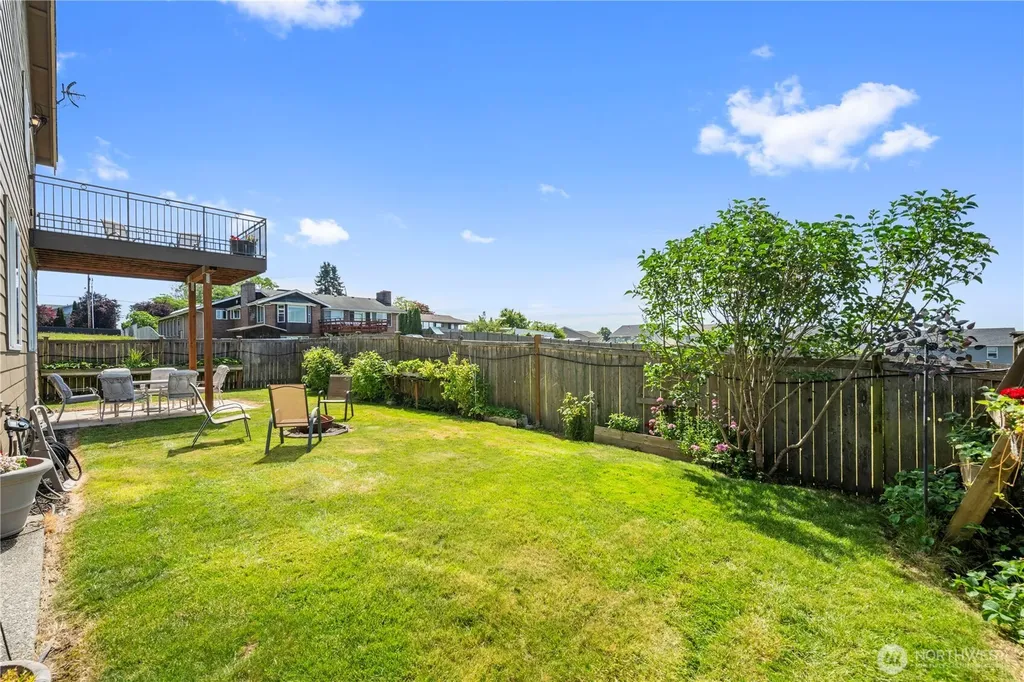 6916 37th Place NE Marysville WA 98270