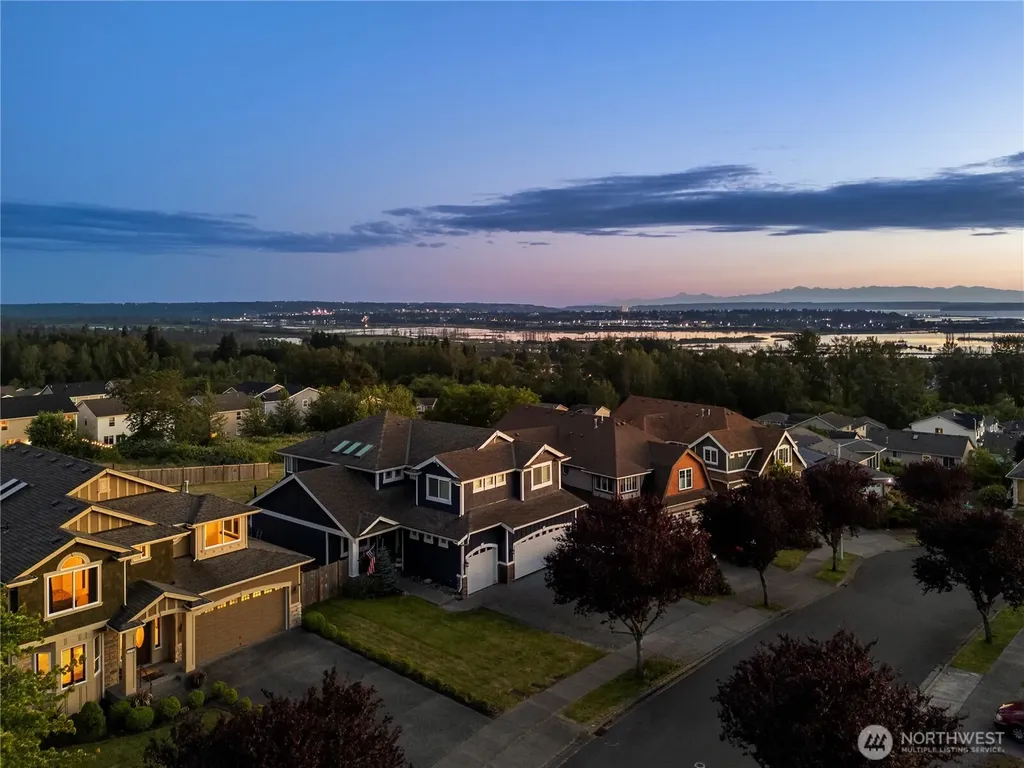 6916 37th Place NE Marysville WA 98270