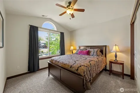 6916 37th Place NE Marysville WA 98270