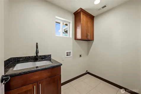 6916 37th Place NE Marysville WA 98270