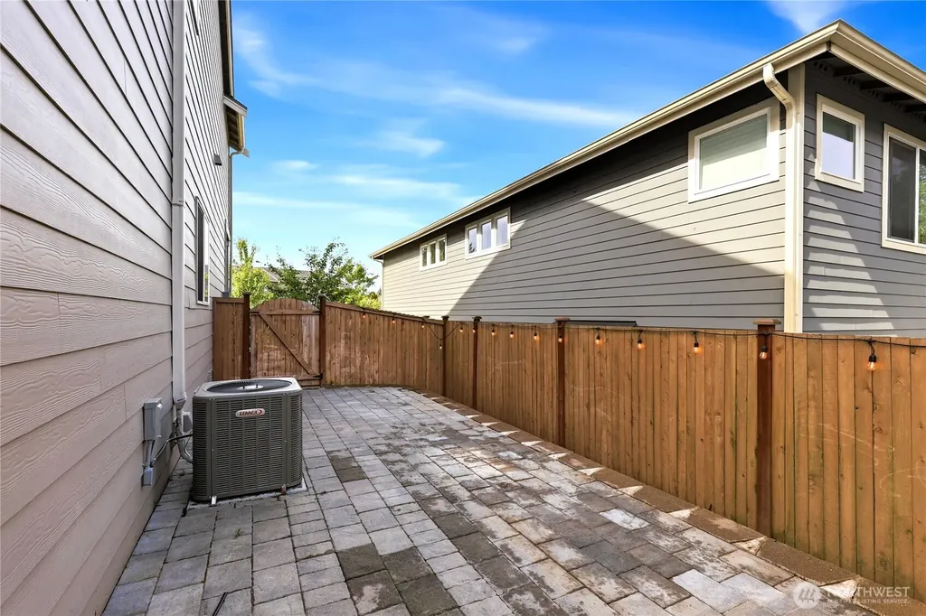 6451 Yorktown Place NE Bremerton WA 98311