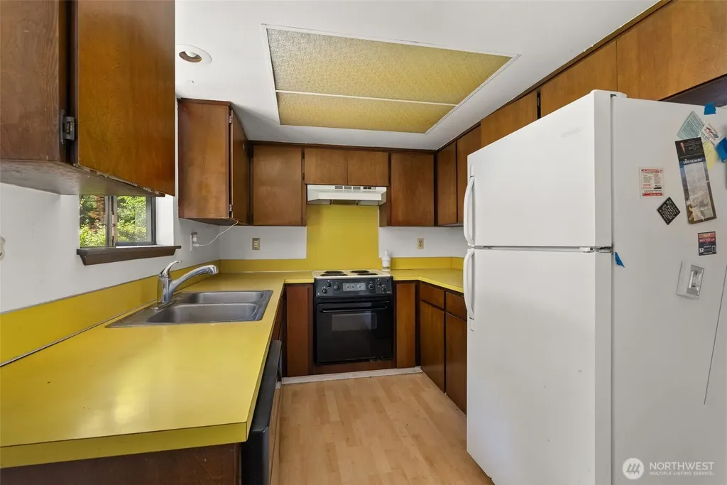 7126 80th Street NW Gig Harbor WA 98335