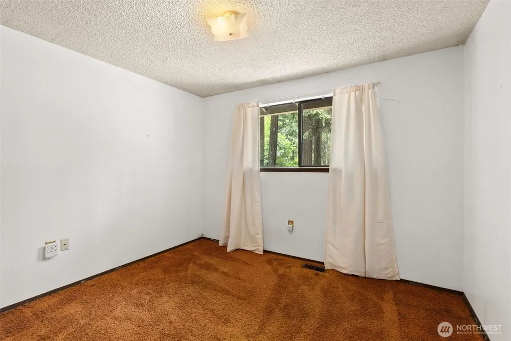 7126 80th Street NW Gig Harbor WA 98335