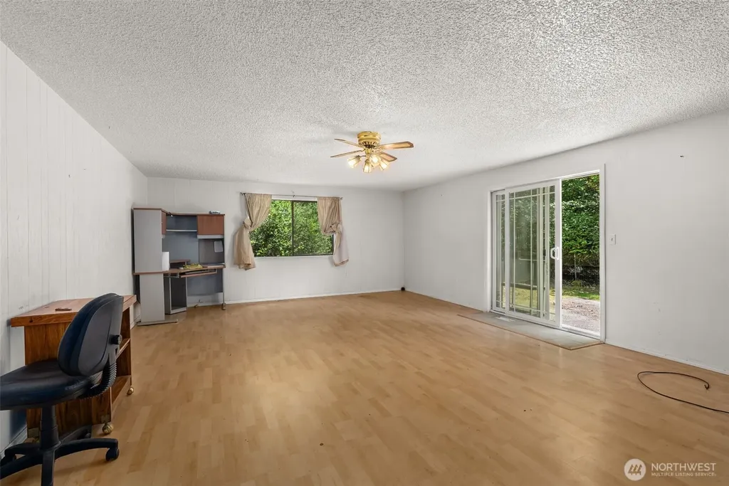 7126 80th Street NW Gig Harbor WA 98335