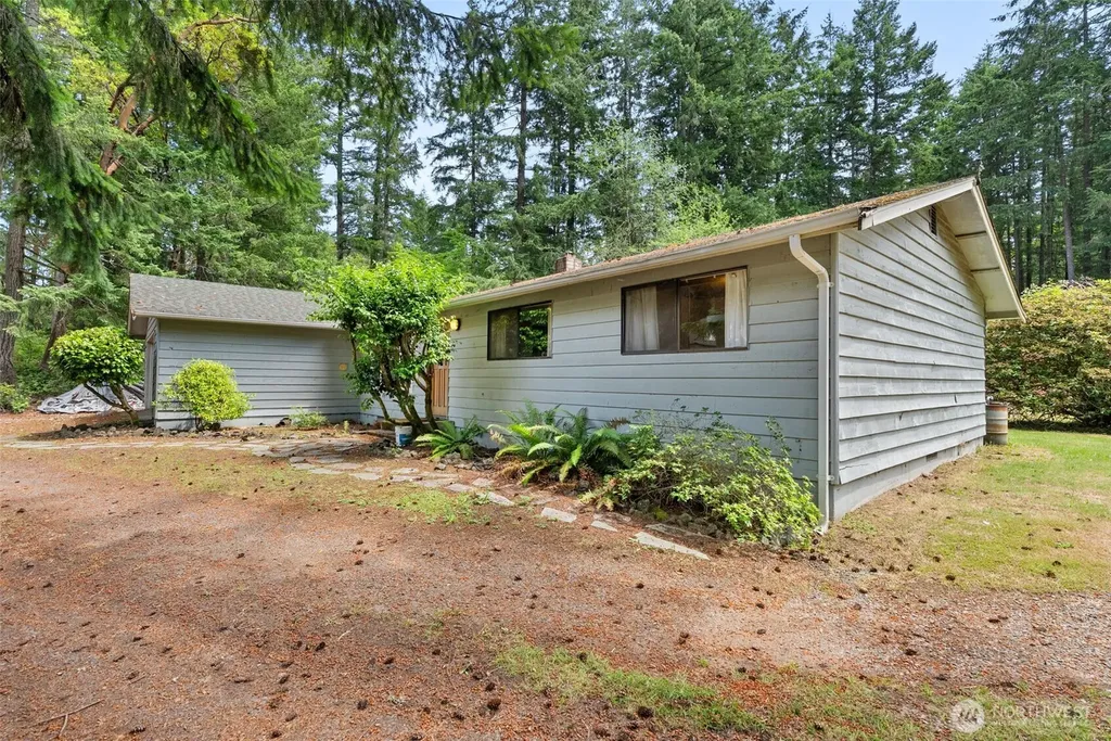 7126 80th Street NW Gig Harbor WA 98335