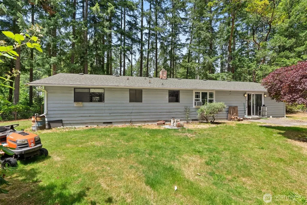 7126 80th Street NW Gig Harbor WA 98335