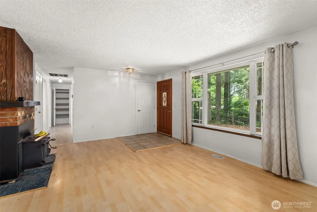 7126 80th Street NW Gig Harbor WA 98335
