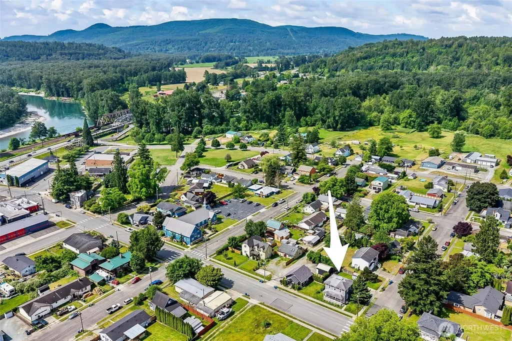 307 3rd Street Sultan WA 98294