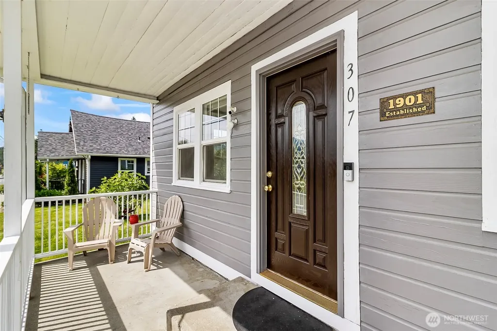 307 3rd Street Sultan WA 98294