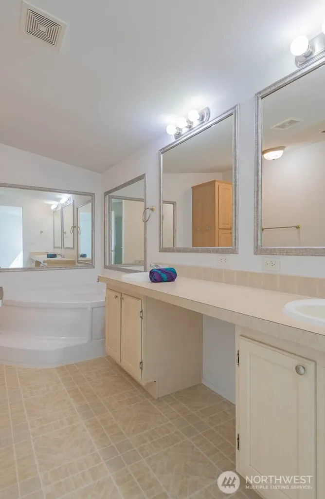 239 Robinson Road Port Angeles WA 98362
