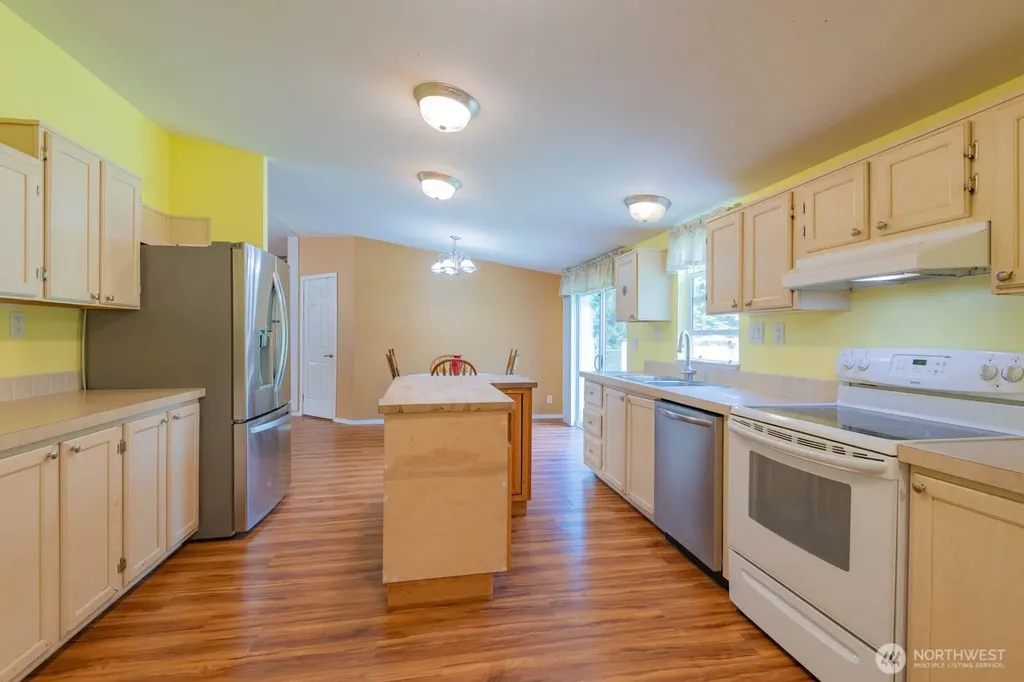 239 Robinson Road Port Angeles WA 98362