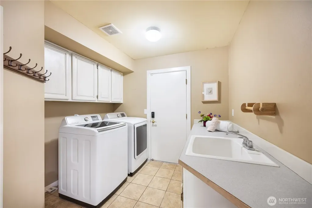 2636 232nd Place SE Sammamish WA 98075