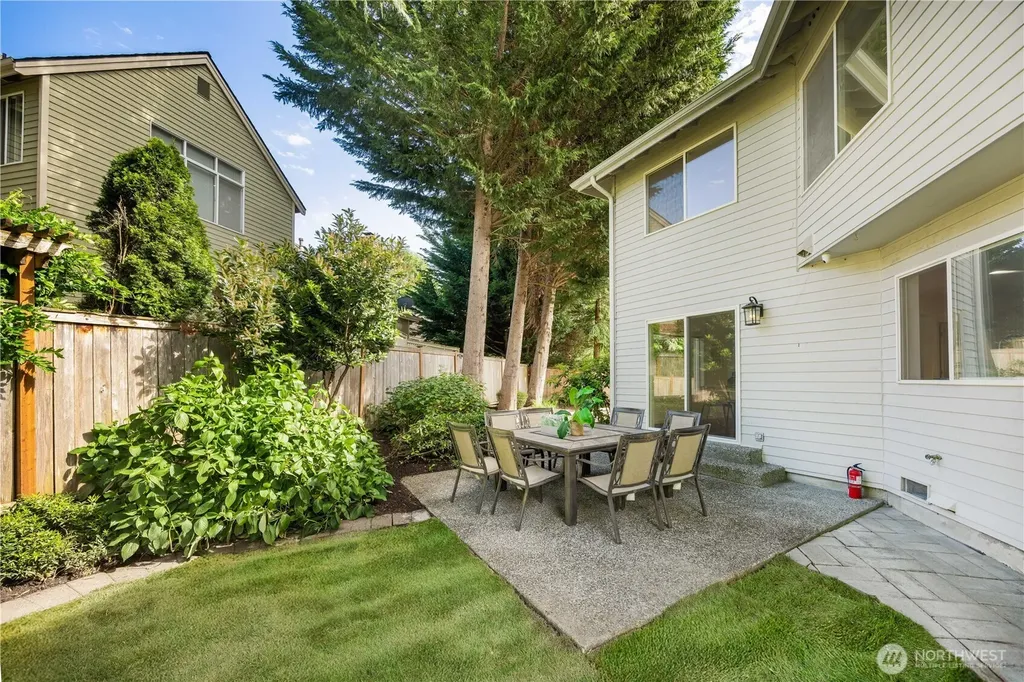 2636 232nd Place SE Sammamish WA 98075