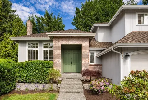 2636 232nd Place SE Sammamish WA 98075