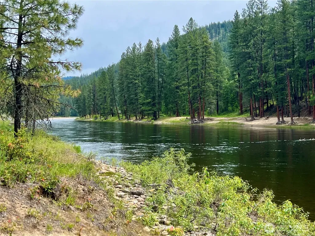 0 Siochanta Kettle Falls WA 99141